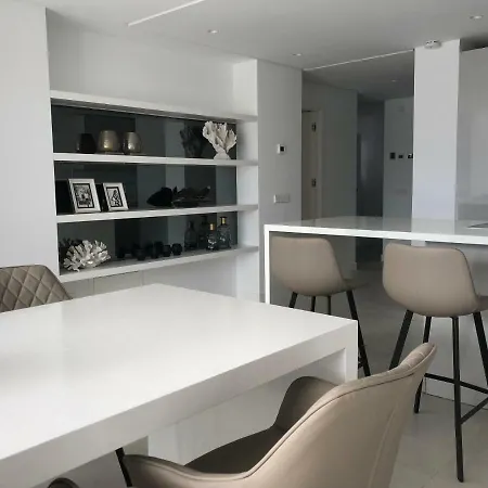 Modern Puente * 马尔韦利亚