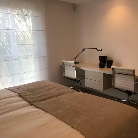 Modern Puente Apartamento Marbella