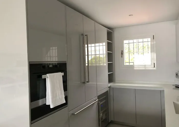 Modern Puente Apartament